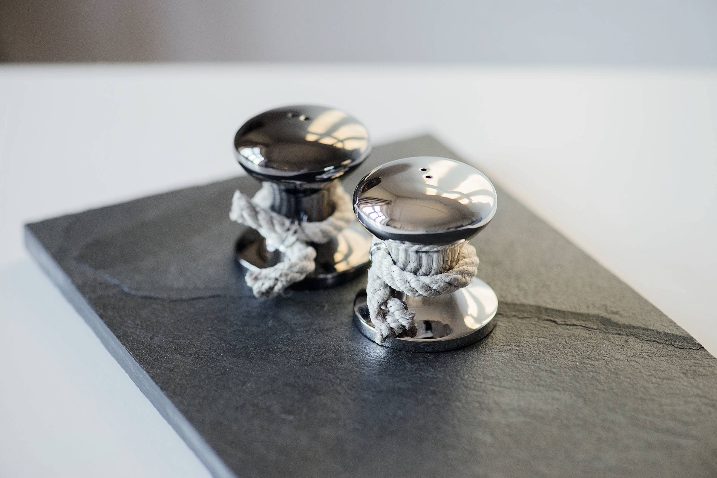 Philippi GmbH – Engroshandel Salt- og peberbøssesæt – Hamburger shaker - salt og peber2