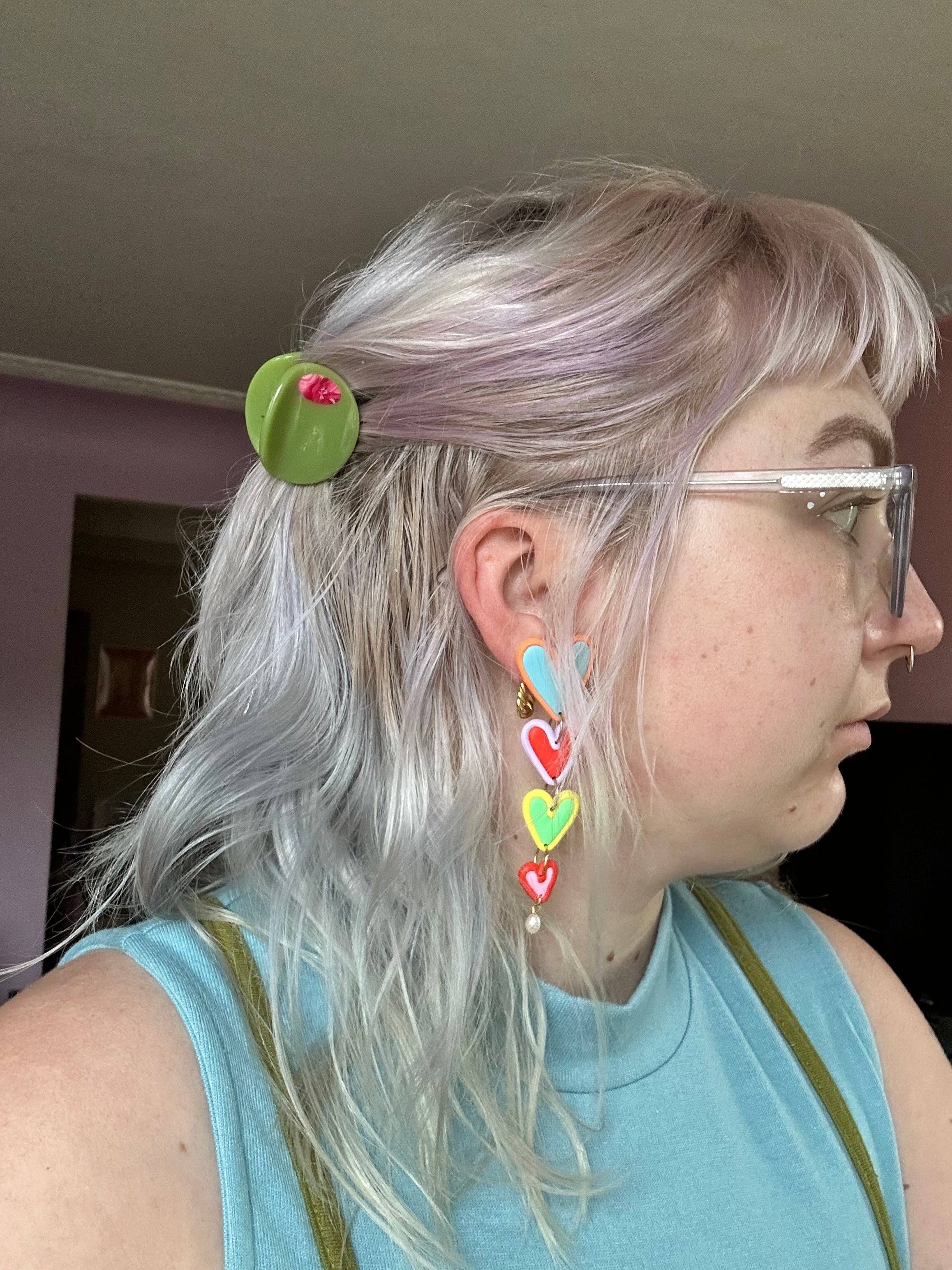 The Peach Fuzz - Wholesale Hair Accessories Set - Women's - Stuffed Olive Mini Hair Claw3