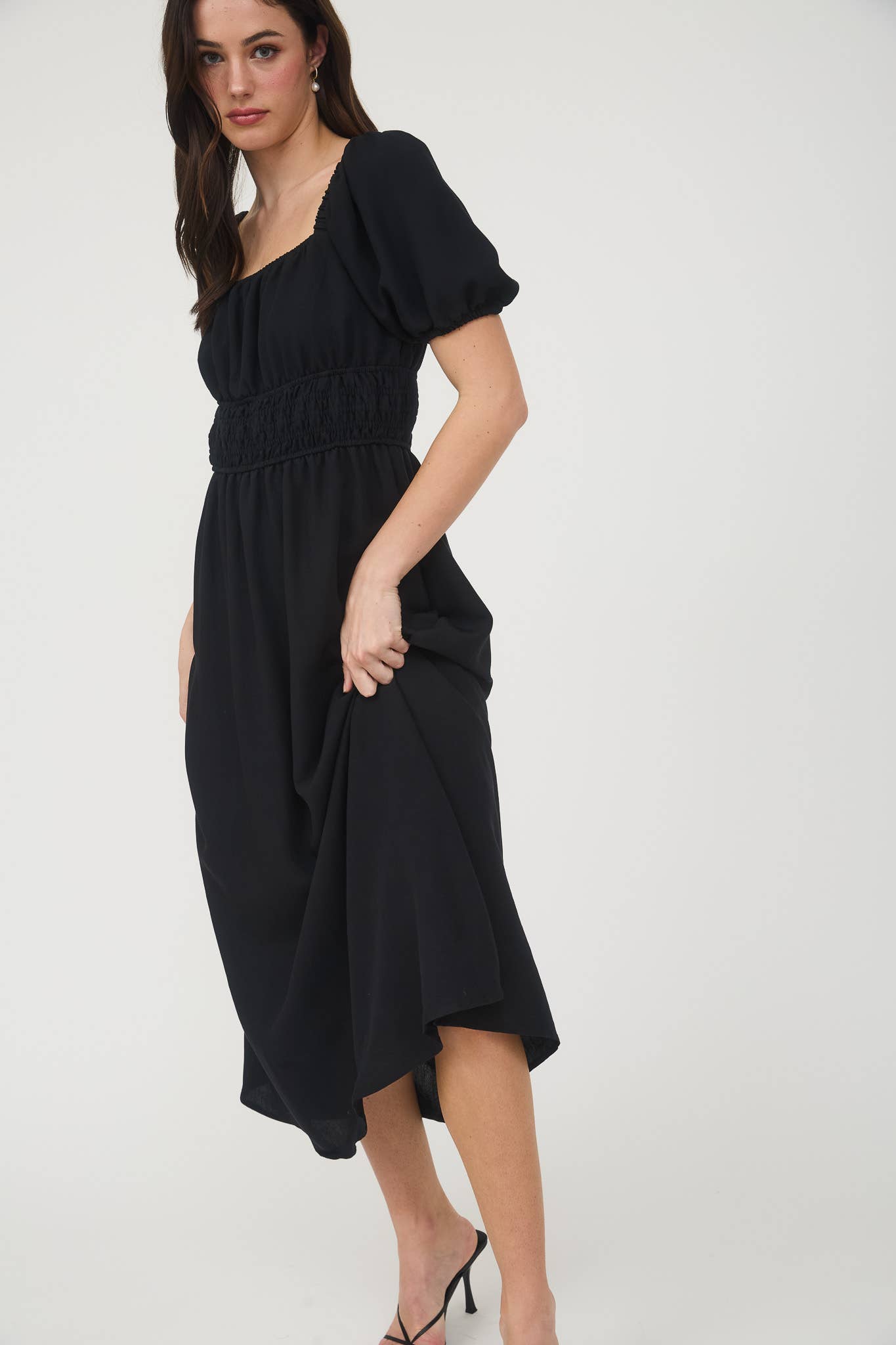 MINE – wholesale Dress – Women's – SOLID SMOCKED WAIST BALLOON SLEEVE MIDI DRESS8