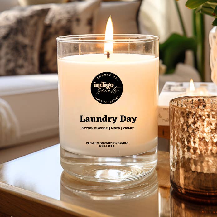 Día de Lavandería | Tarro Transparente de 10 oz | Vela de Coco y Soja para venta al por mayor de Indigo Scents Candle Co.