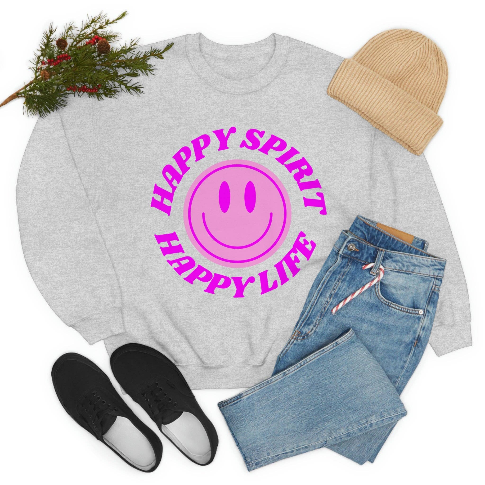 Happy Life Stuff - Wholesale Graphic Sweatshirt - Women's - Happy Spirit Happy Life Sweatshirt, VSCO Girl Crewneck, Oversized Retro Font Graphic Tumblr, Front Print Smile Face Trendy Cover Up22