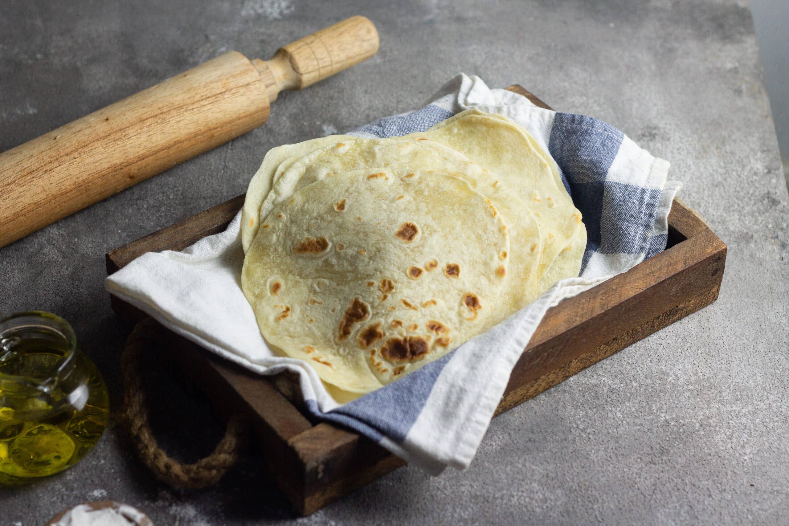 Bluebird Grain Farms - Wholesale Whole Grains - Organic Sonora Soft White Wheat Berries, 25 lb 2