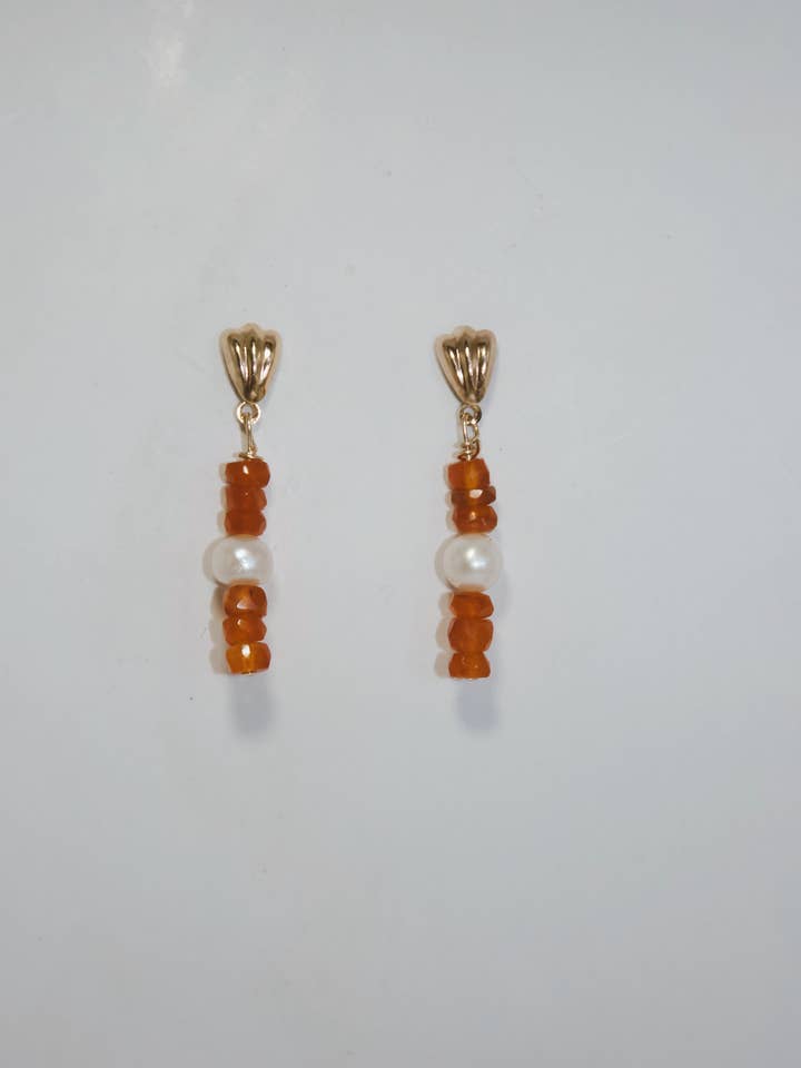 Gouden solare oorbellen voor wholesale door Valiente New York