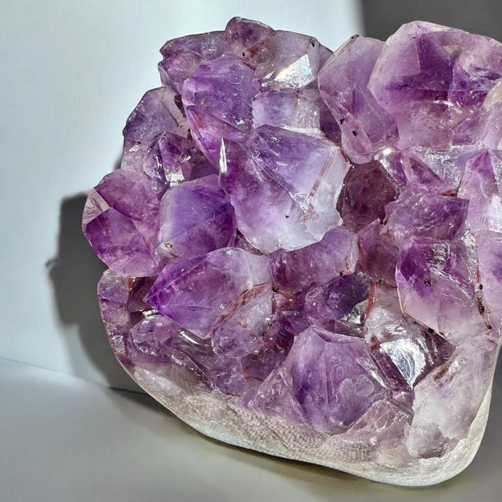 Gruppo di ametista da 4,2 libbre per la vendita all'ingrosso da parte di Spiritual and Aligned