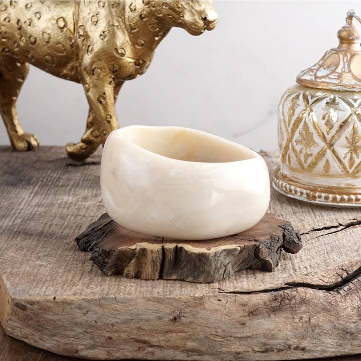 Warm Whisper – Chunky Resin Statement Bangle and other Purchase Wholesale resin bangle. Free Returns & Net 60 Terms on Faire trending on Faire.