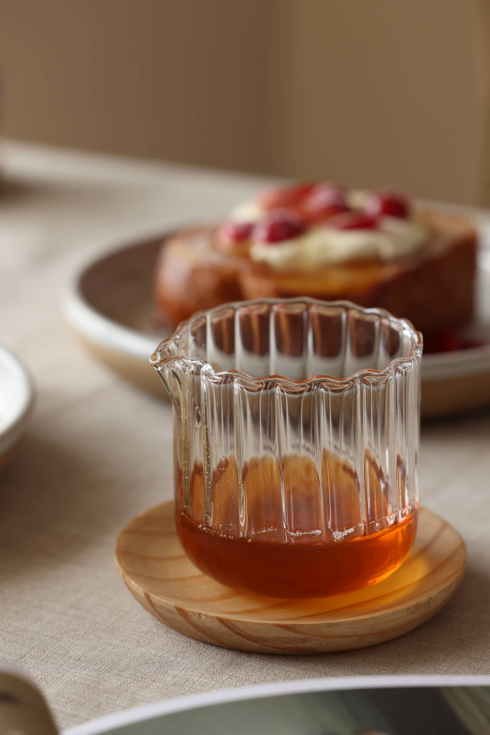 Fleck - Wholesale Creamer - Kira Glass Milk Pourer3