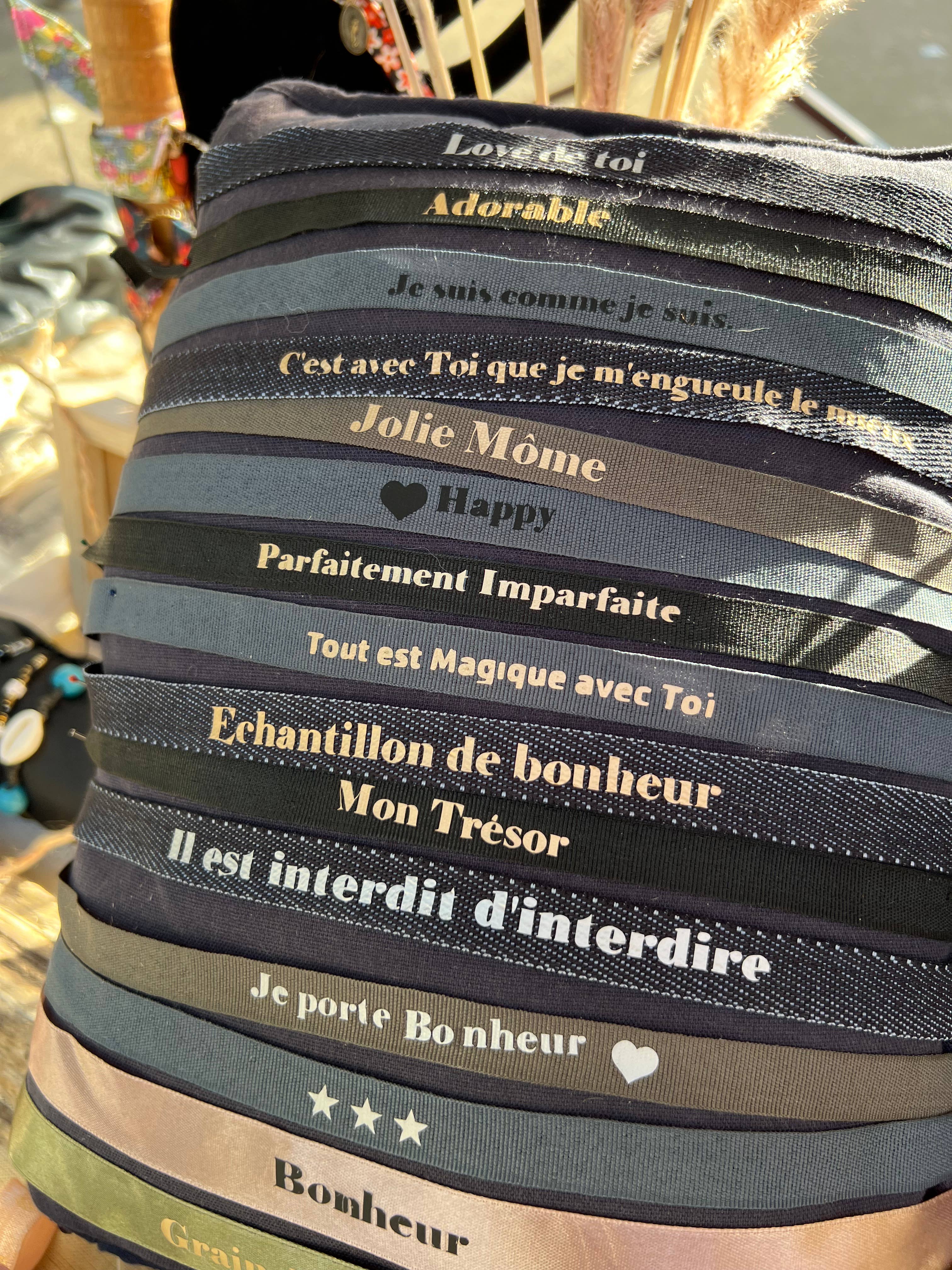 La marquisette – Großhandel Gewebtes/geflochtenes Armband – Glücksarmband mit Botschaft zum Binden2