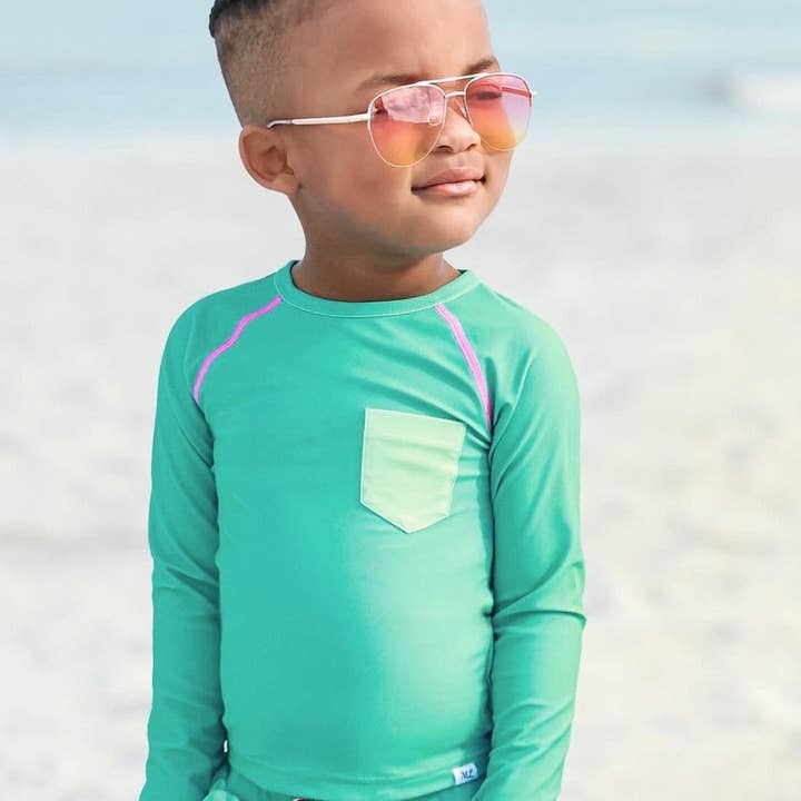 Preventa de Rash Unisex Verde Menta Tropical para venta al por mayor de Makena Lane