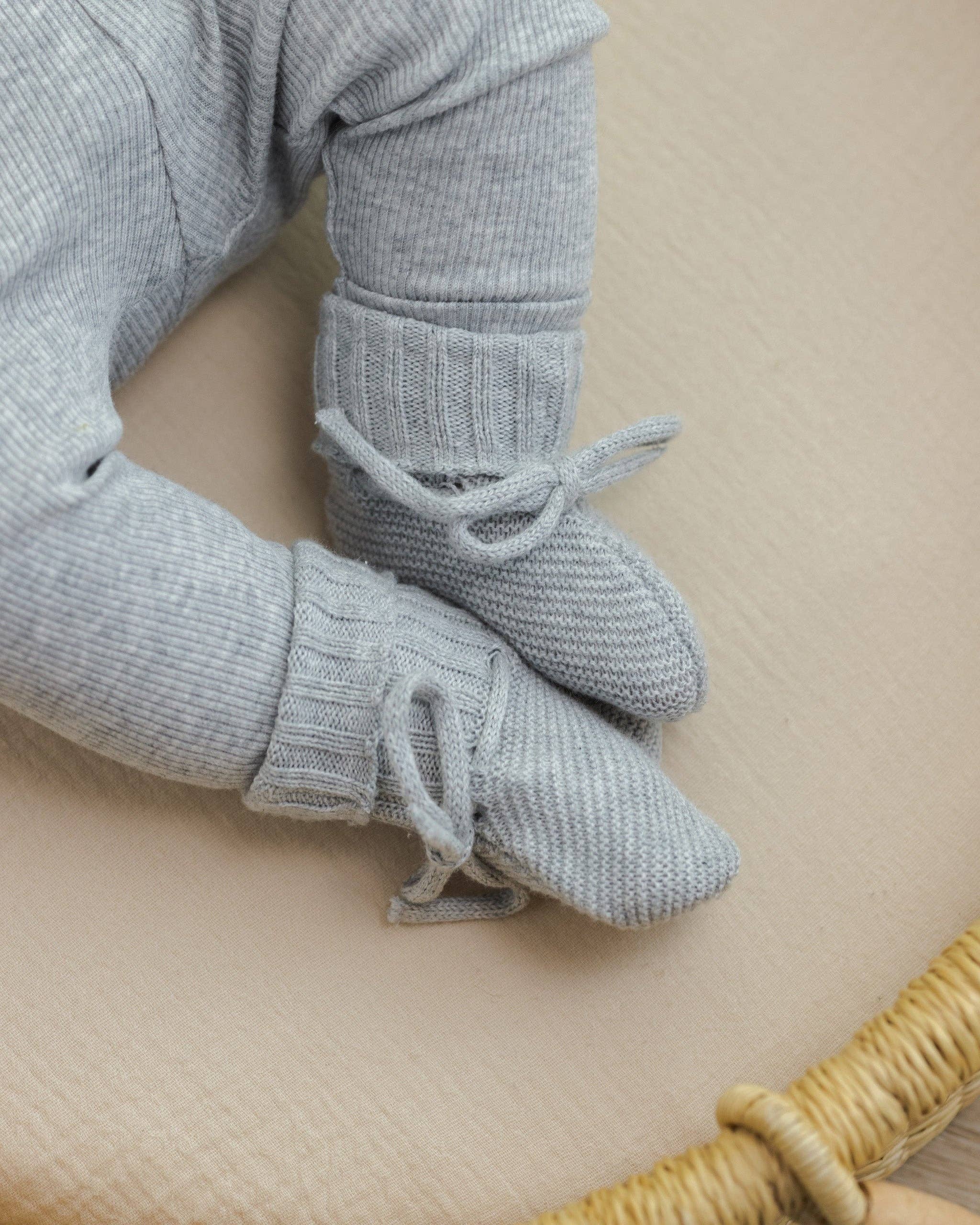 Quincy Mae - Wholesale Booties - Baby - Knit Booties Heathered Dusty Blue1