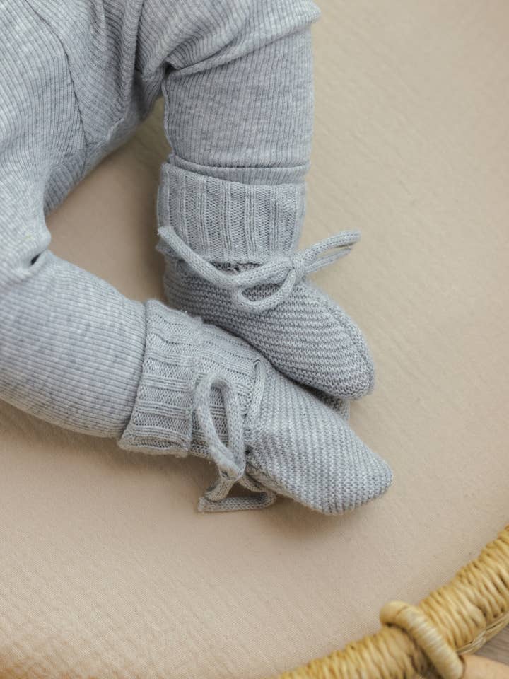 Quincy Mae - Wholesale Booties - Baby - Knit Booties Heathered Dusty Blue1