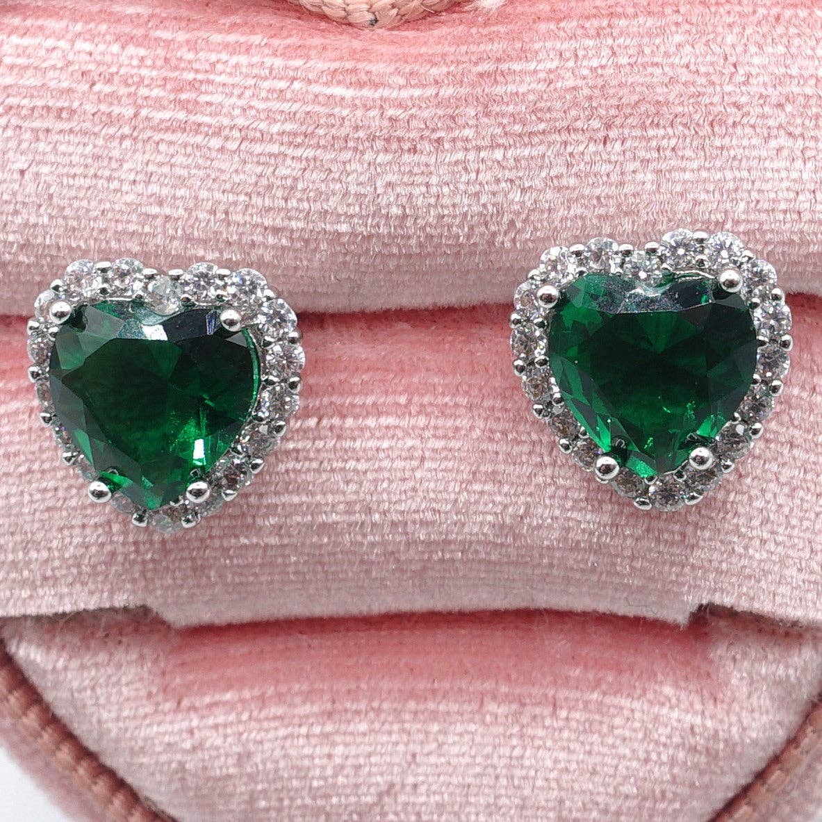 Daemon srls - Wholesale Stud/Post Earrings - DIANA ~Orecchini a bottone con cubic zirconia a forma di cuore22