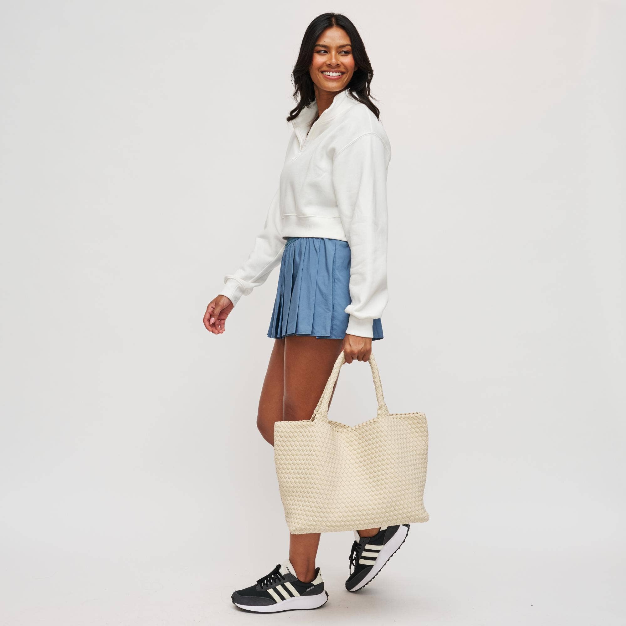 Sol and Selene – Großhandel Tragetasche – Damen – Große gewebte Neopren-Tasche "Sky's The Limit"99