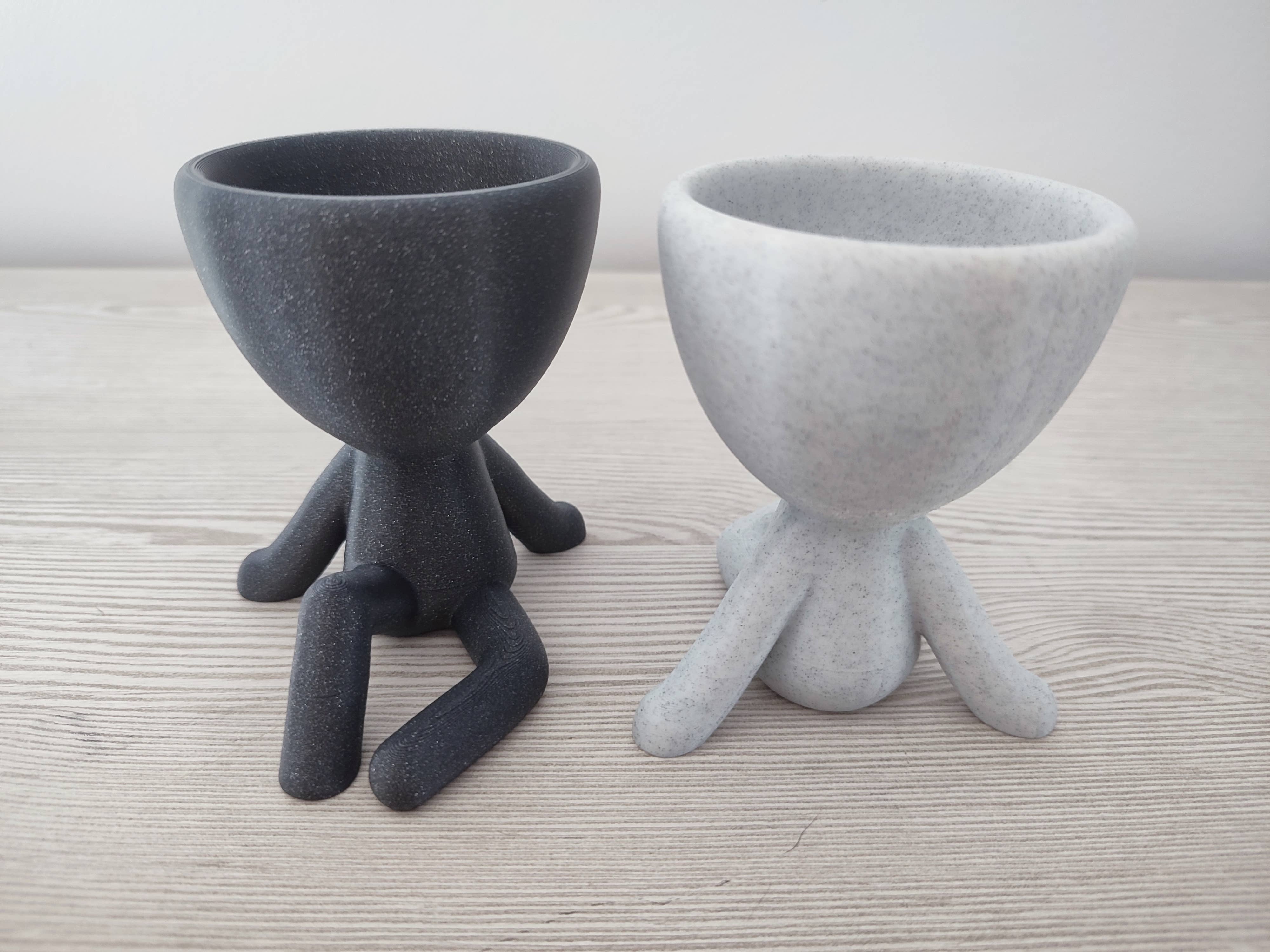 3DROOTS - Vendita all'ingrosso Vasi per piante - Vaso a forma di persona seduta in posizione zen - 3DROOTS3