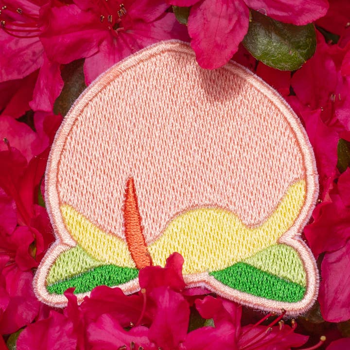 Persika broderad lapp! för wholesale av Clammy Heart