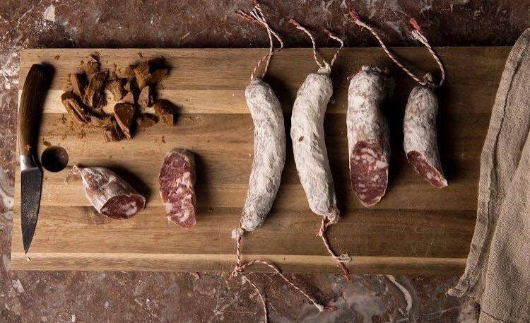 Ispini Charcuterie – wholesale Salami – Saucisson - Garlic & Black Pepper Salami0