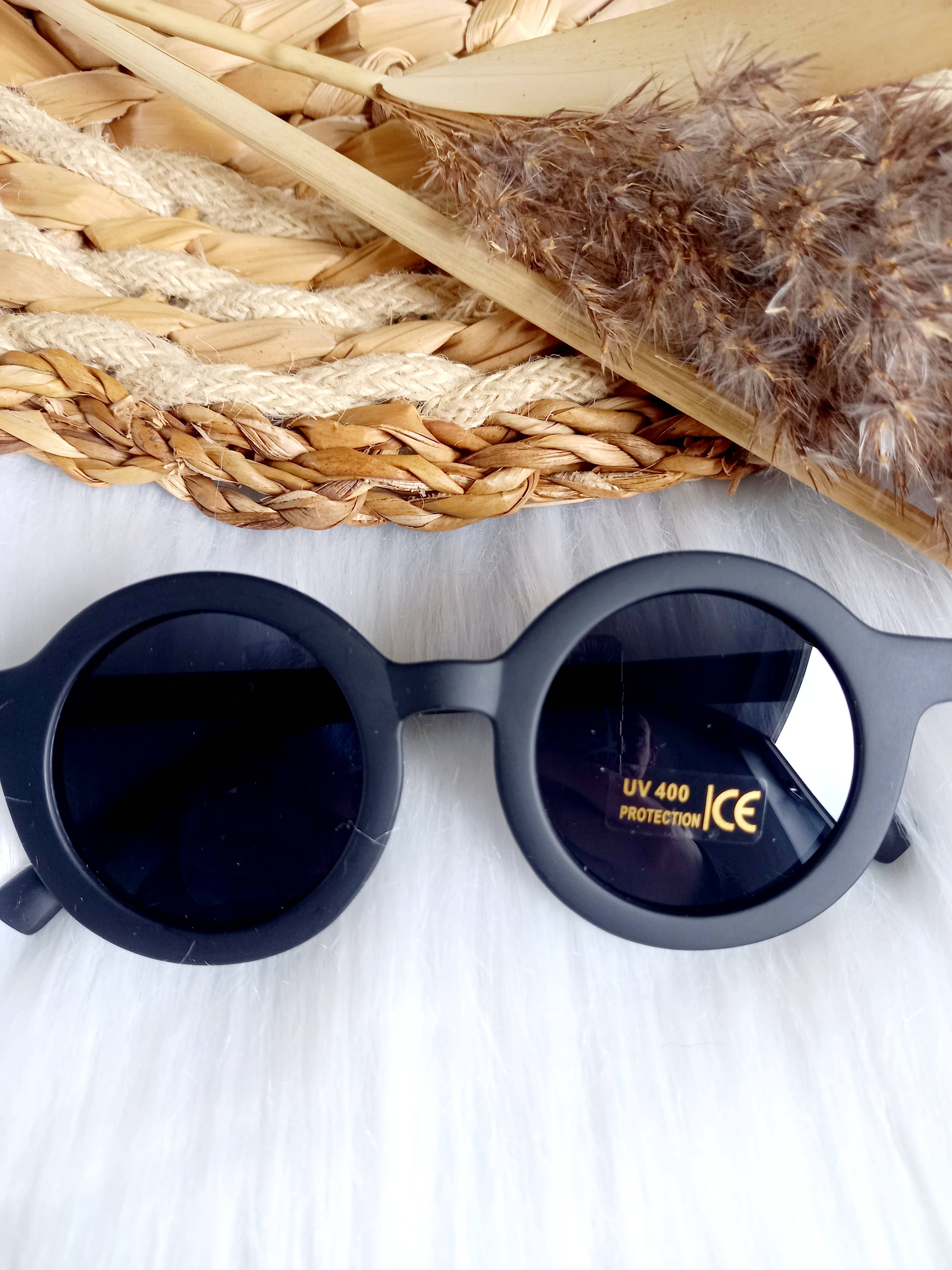 Happy by Lies - Wholesale Sunglasses - Kids - Zonnebril kids Retro zwart | kinderzonnebril | baby zonnebri1