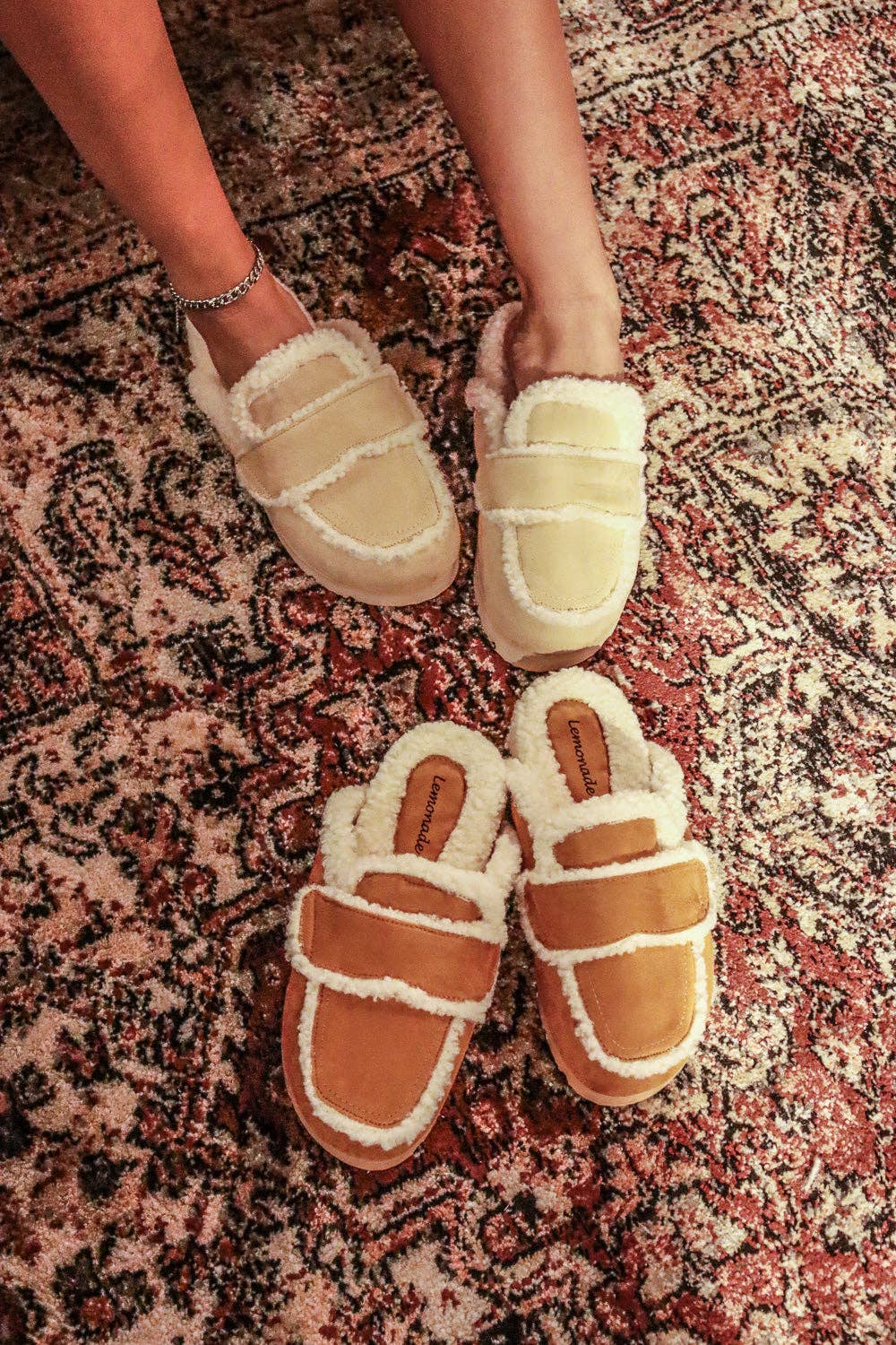 Lemonade Shoes – Großhandel Hausschuhe – Damen – TATUM - Gemütlicher Wildleder-Slide mit dicker gepolsterter Sohle17