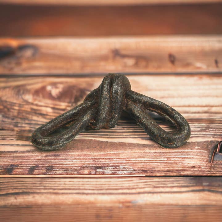 Cheungs Home Decor - Wholesale Decorative Tabletop Object - Roven Cast Iron Knot Decor