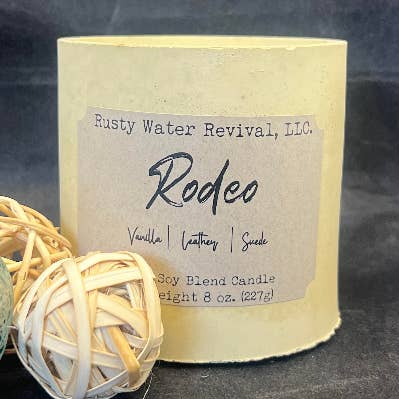 Rusty Water Revival, LLC. - Vendita all'ingrosso Candela in vasetto - Candela Rodeo in legno con stoppino, cera sciolta e spray0