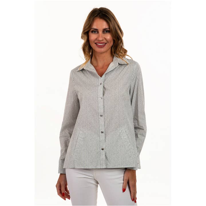 Chemise à boutons avec poignets mousquetaires pour la vente par Lemon Grass