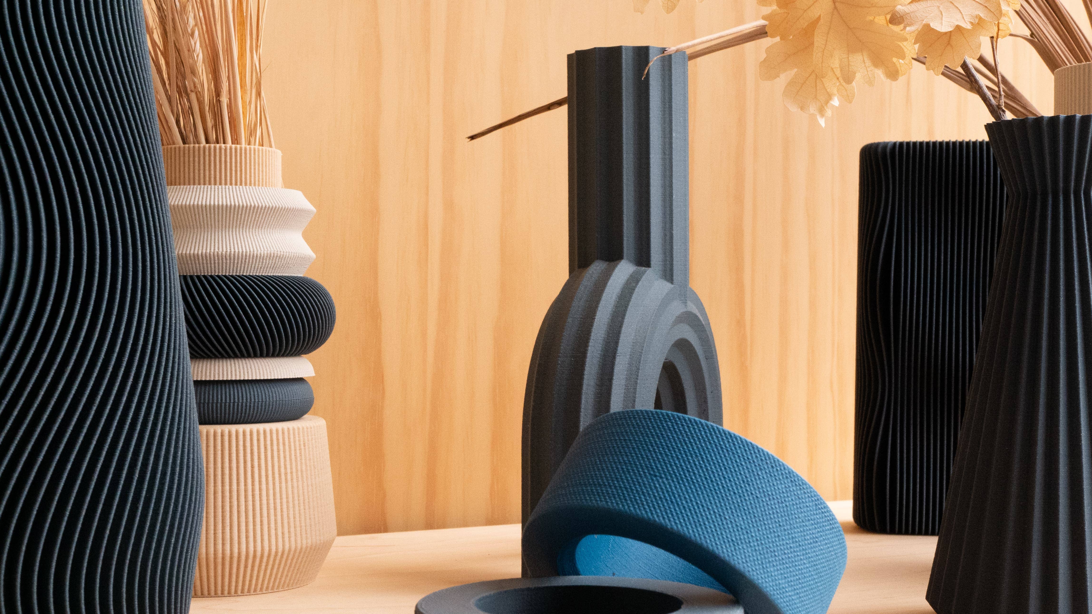 Blå Blå Arch vase – original gavevase for engroshandel på Faire7