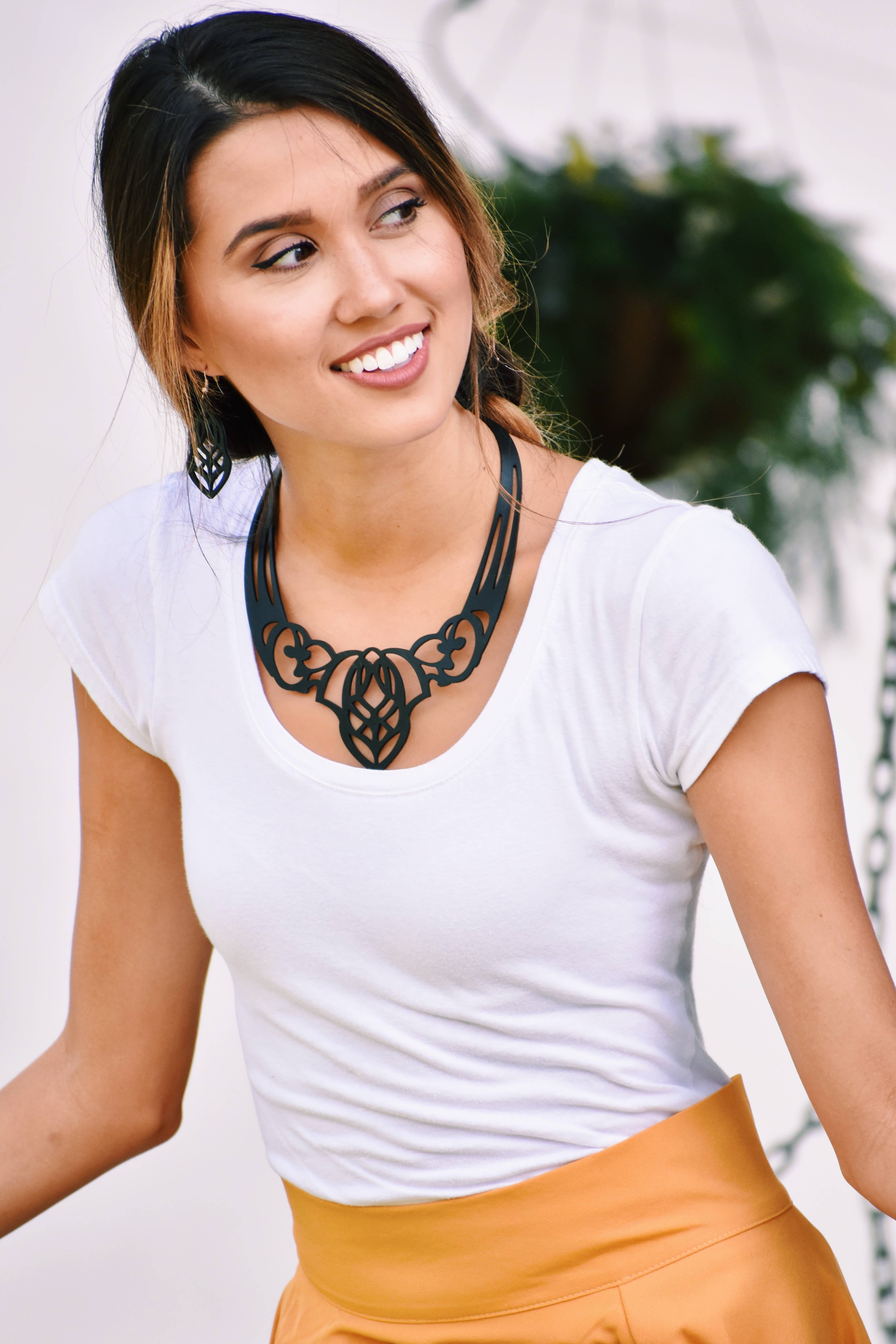 APARA Jewelry - Vendita all'ingrosso Orecchini pendenti - Orecchini coraggiosi1