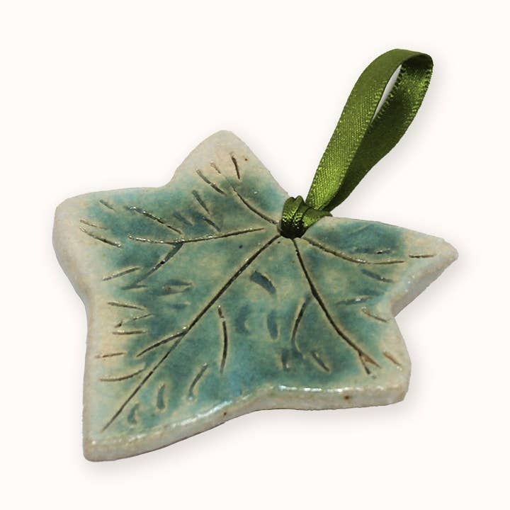 Ornamento in ceramica fatto a mano Green Ivy per la vendita all'ingrosso da parte di Storm Flowers Garden