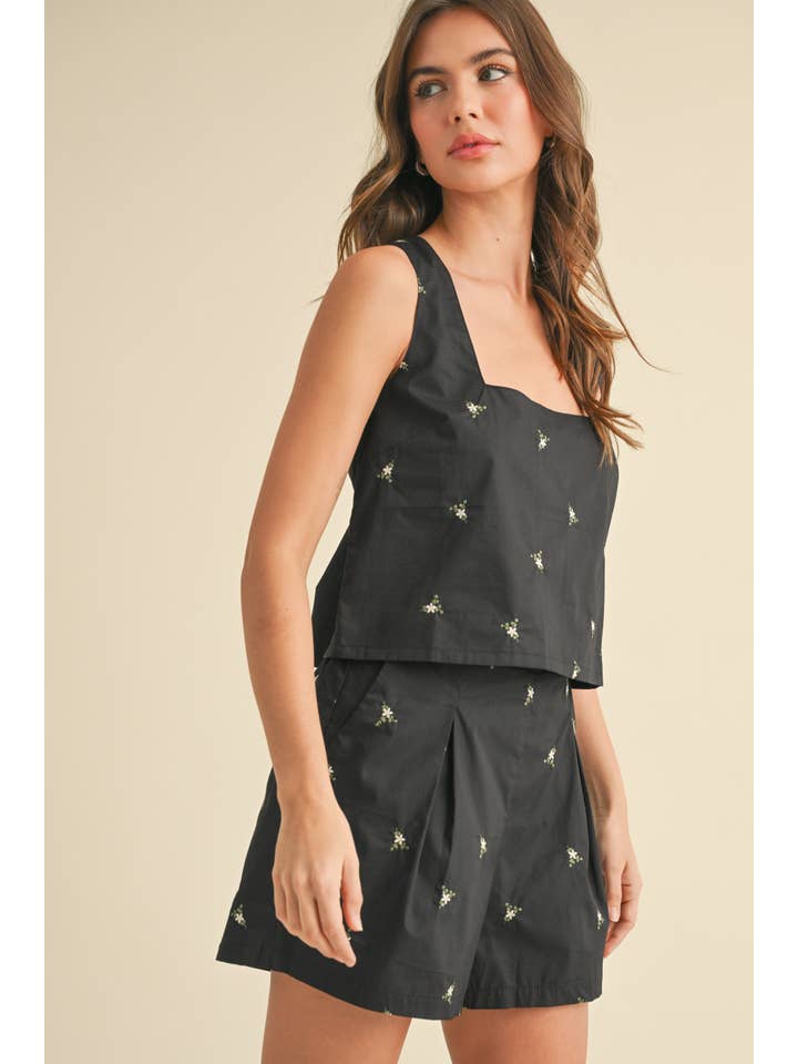 Noir IST5876-A ENSEMBLE SANS MANCHES AVEC BRODERIE : HAUT ET SHORT en vente sur Faire8