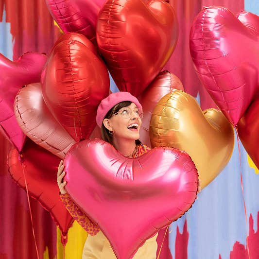 THE BALLOON HUB - Wholesale Balloon - PartyDeco Gold Heart Shaped Foil Balloon - 29 in.2