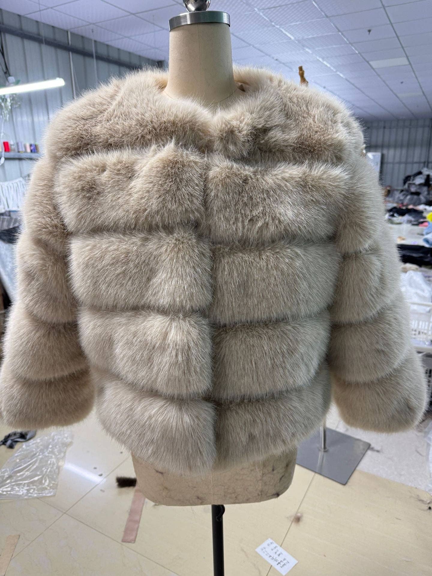 Marayn – wholesale Jacket – Women's – Luxury Faux Fox Fur Short Jacket for Women12