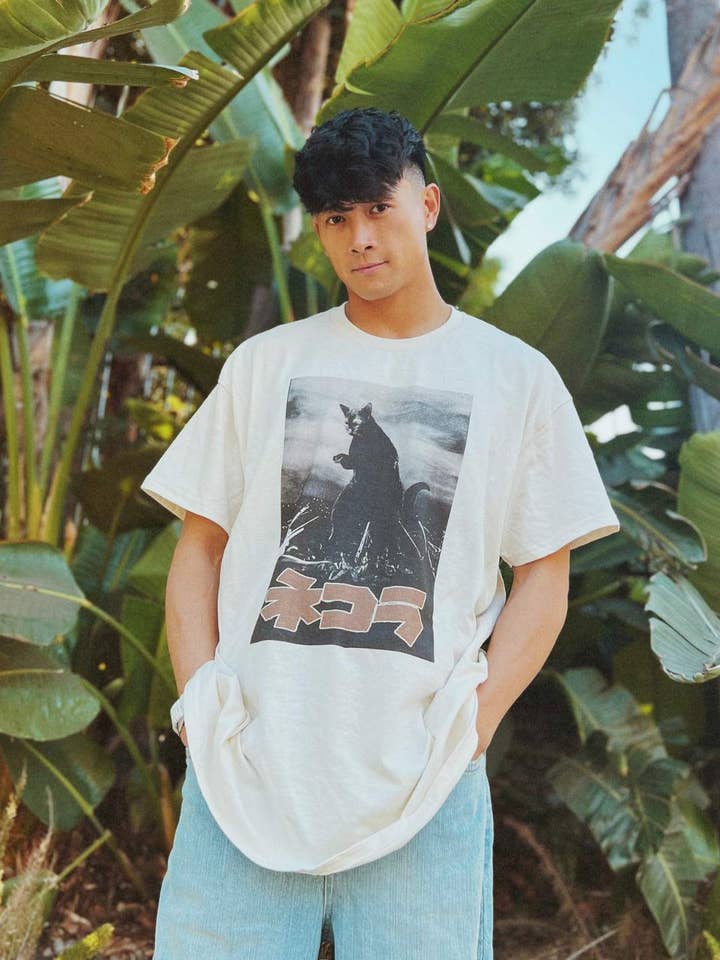 Serie Artisti Popkiller Kenji Mera Nekora Minus One T-shirt Classica per la vendita all'ingrosso da parte di Popkiller