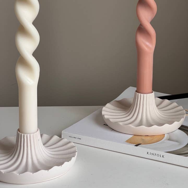 Estelle Studio - Wholesale Candle Holder - Round Jesmonite Candlestick Holder: Elegant Table Decor1