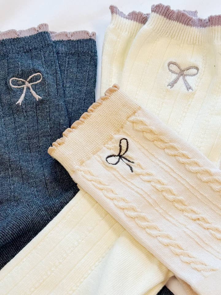 Ellison+Young - Wholesale Socks - Women's - Mini Bow Embroidered Cabled Socks