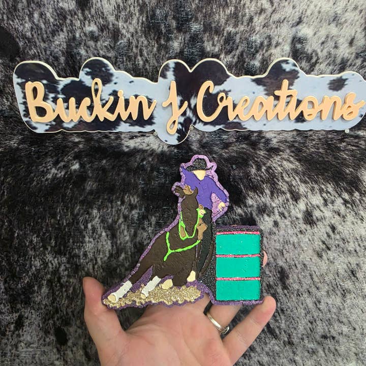 Buckin J Creations - Vente Désodorisant pour voiture – femme - Désodorisant de voiture fait main pour coureur de baril9