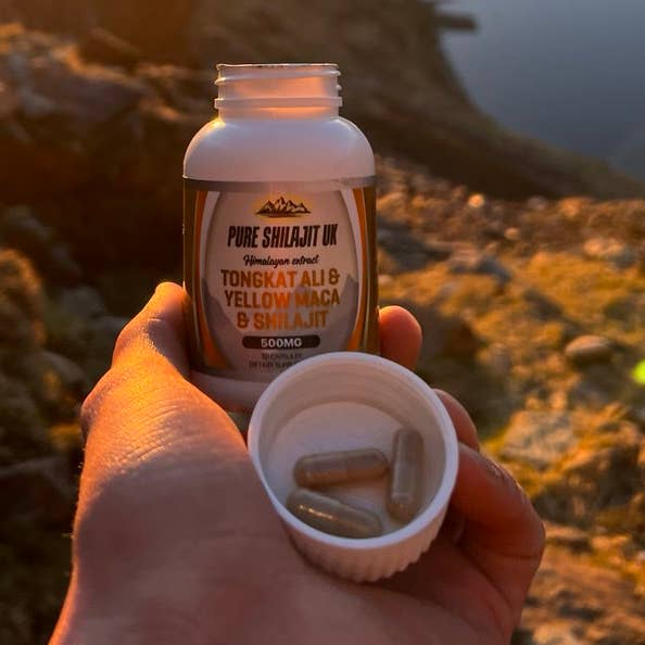 Pure Shilajit UK ekstraktkapsler med Tongkat Ali og gul Maca for engroshandel hos Pure Shilajit UK