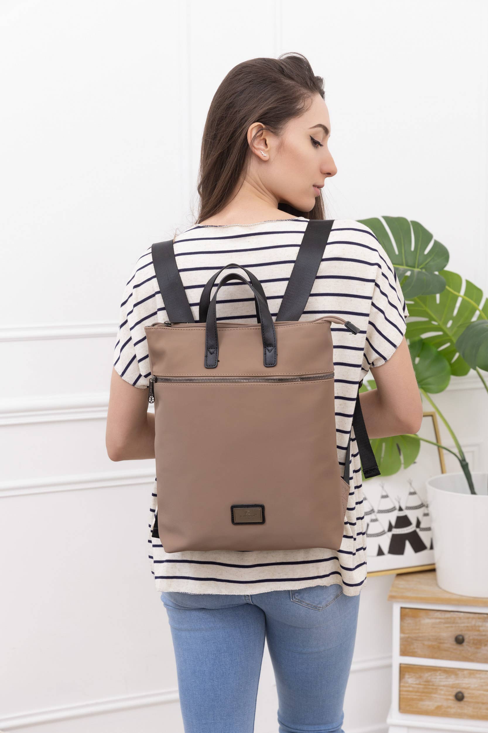 Gallantry - Wholesale Backpack - Women's - Le Folder™ (Z-83044)7