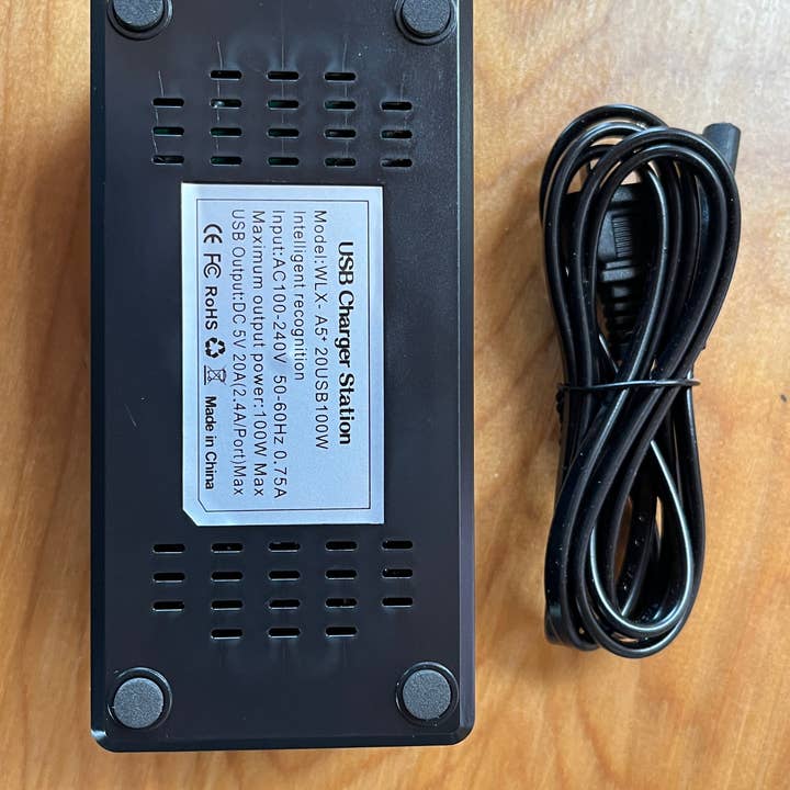 Artschatz LLC - Wholesale Charging Dock - USB AC Hub - 20 Ports for Display