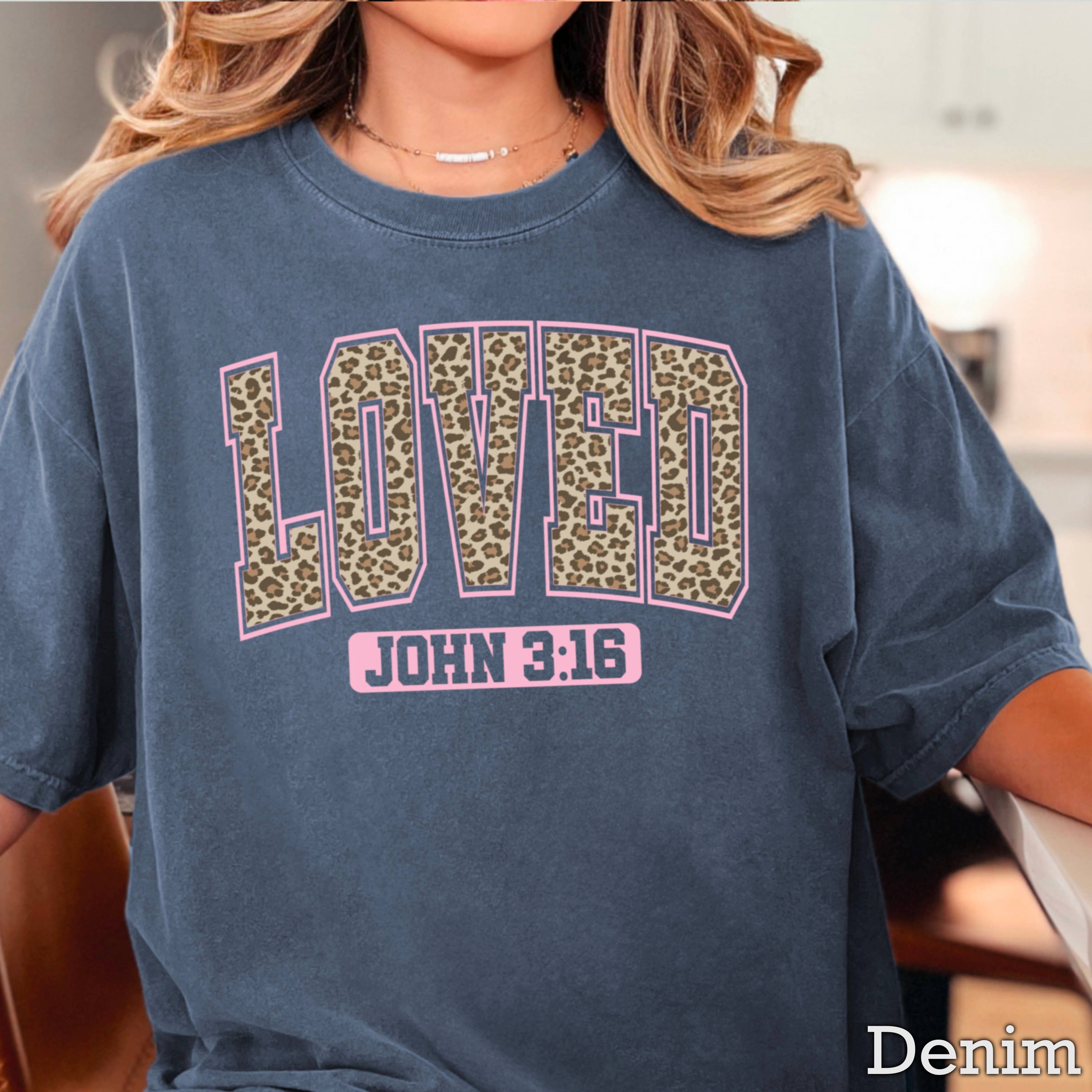 Shoppe SHC – Großhandel T-Shirt mit Siebdruck – Damen – Leopard Liebte Valentinstag Shirt | Comfort Colors11