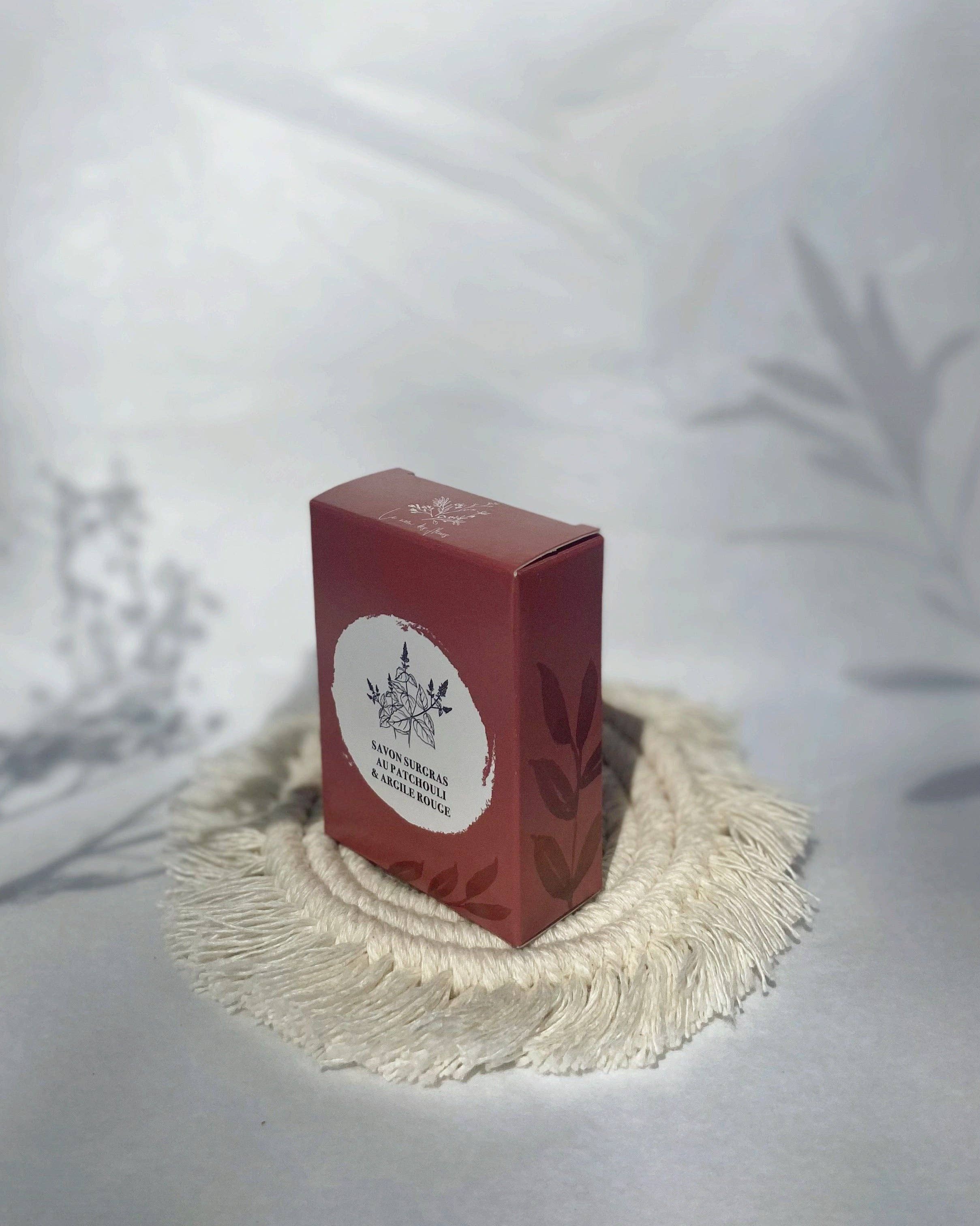Le nom des fleurs - Wholesale Bar Soap - Surgras soap with patchouli & red clay1