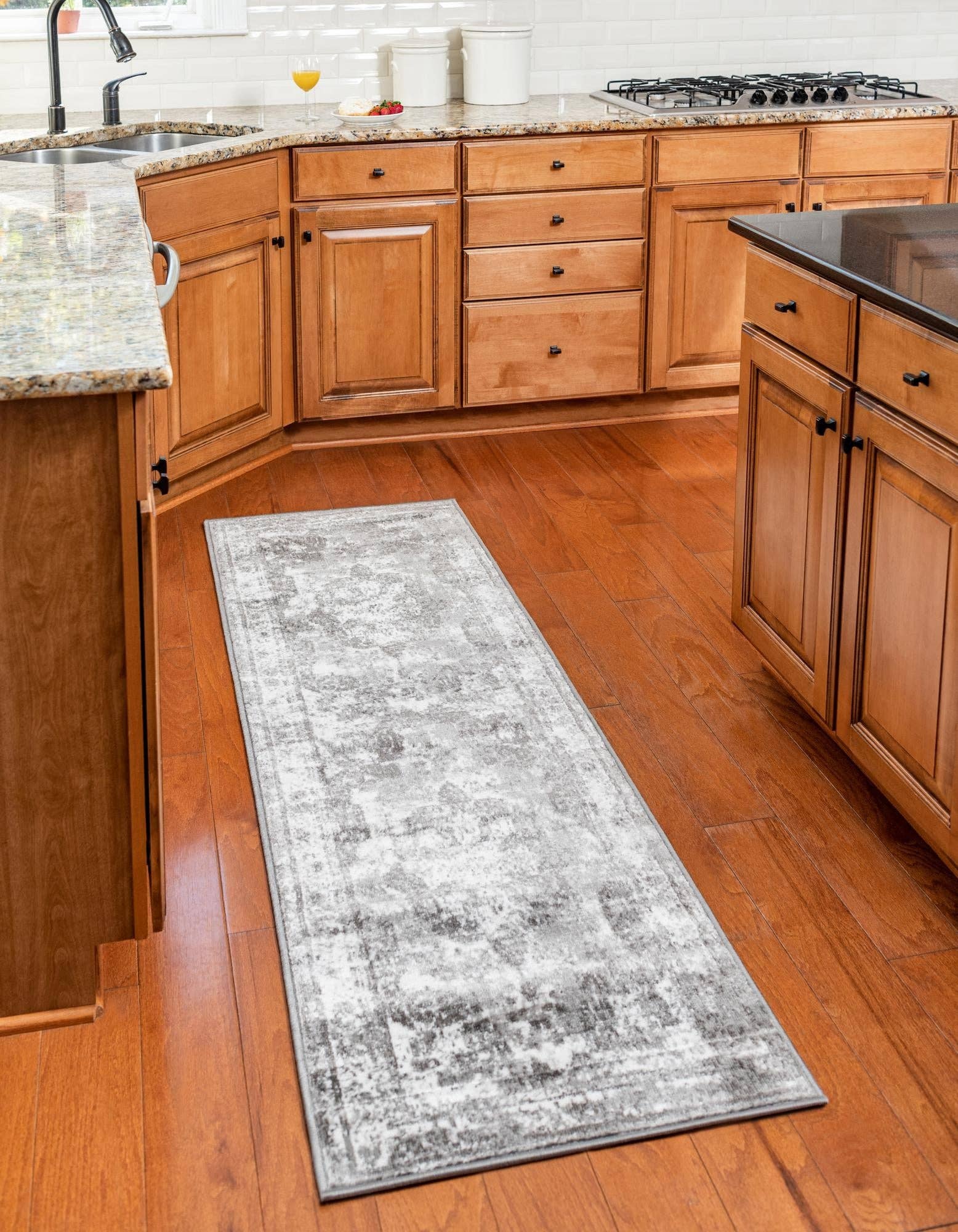 Rug Mart - Vente Tapis de couloir - Tapis Sofia traditionnel Salle Garnier (Coureur)0