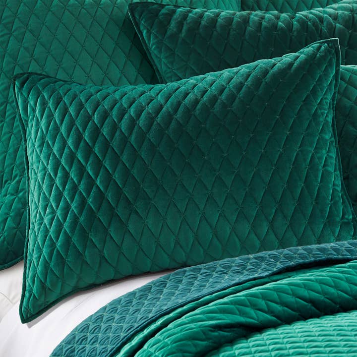 Empire Velvet Green Quilt for wholesale on Faire