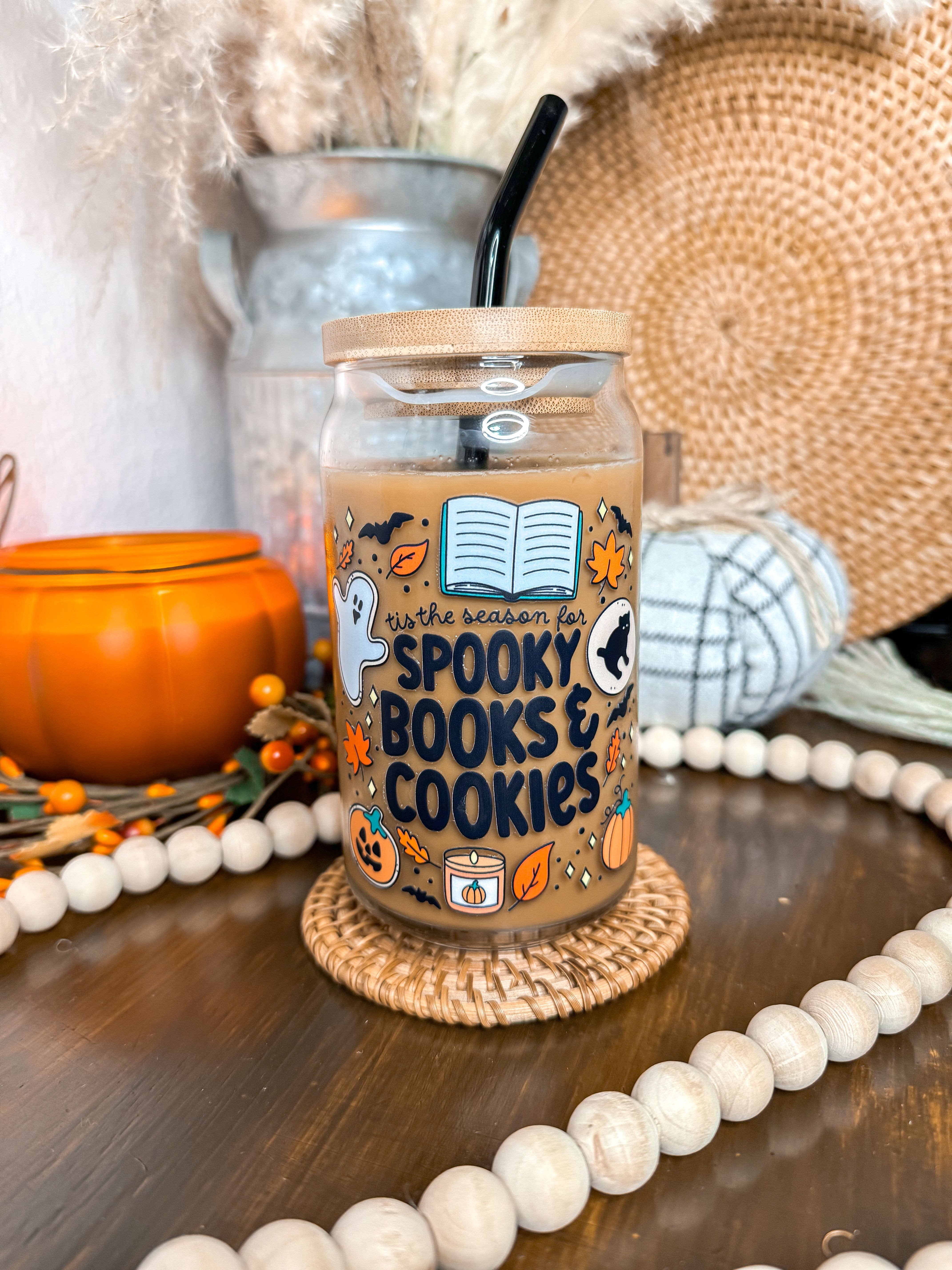 Curly Tailed Designs - Wholesale Drinking Glass/Cup - Spooky Books & Cookies 16oz & 20oz Halloween Glass Cup0