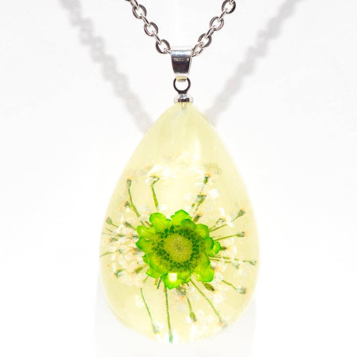 Flower Necklace Orb Bea Green for wholesale by Hanami Real Flower Jewelry