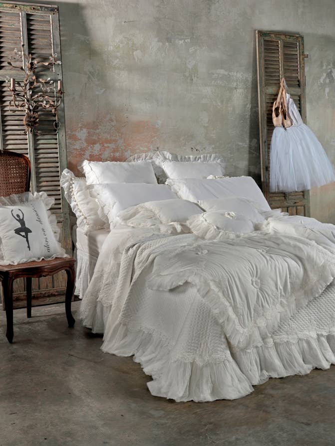 ETOILE, gepolsterte Tagesdecke, hergestellt in Italien, 100% Baumwolle für den Großhandel von OPIFICIO DEI SOGNI by David Home srl