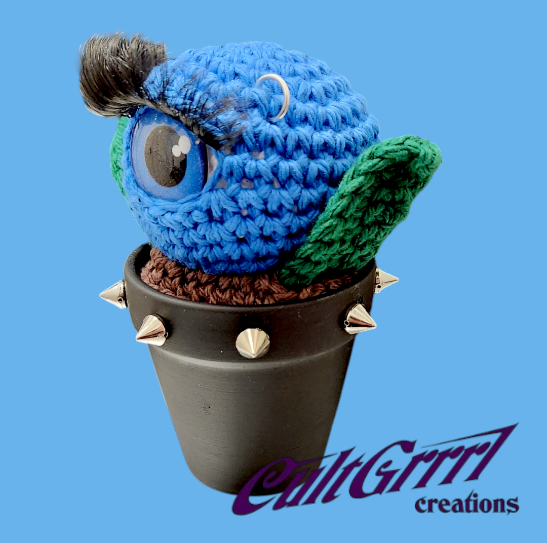 CultGrrrl Creations - Wholesale Decorative tabletop object - Crochet Faux EyePod Plant5