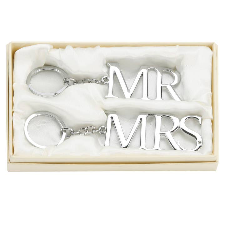 Juego de 2 llaveros plateados «Mr & Mrs» de Amore para venta al por mayor de WIDDOP and Co.