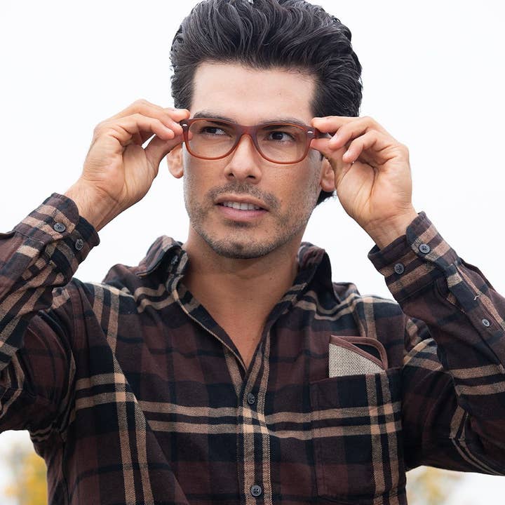 Blue Planet Eco-Eyewear - Vendita all'ingrosso Occhiali da vista - Uomo - Shaw- Marrone opaco/legno di noce+lente a luce blu1