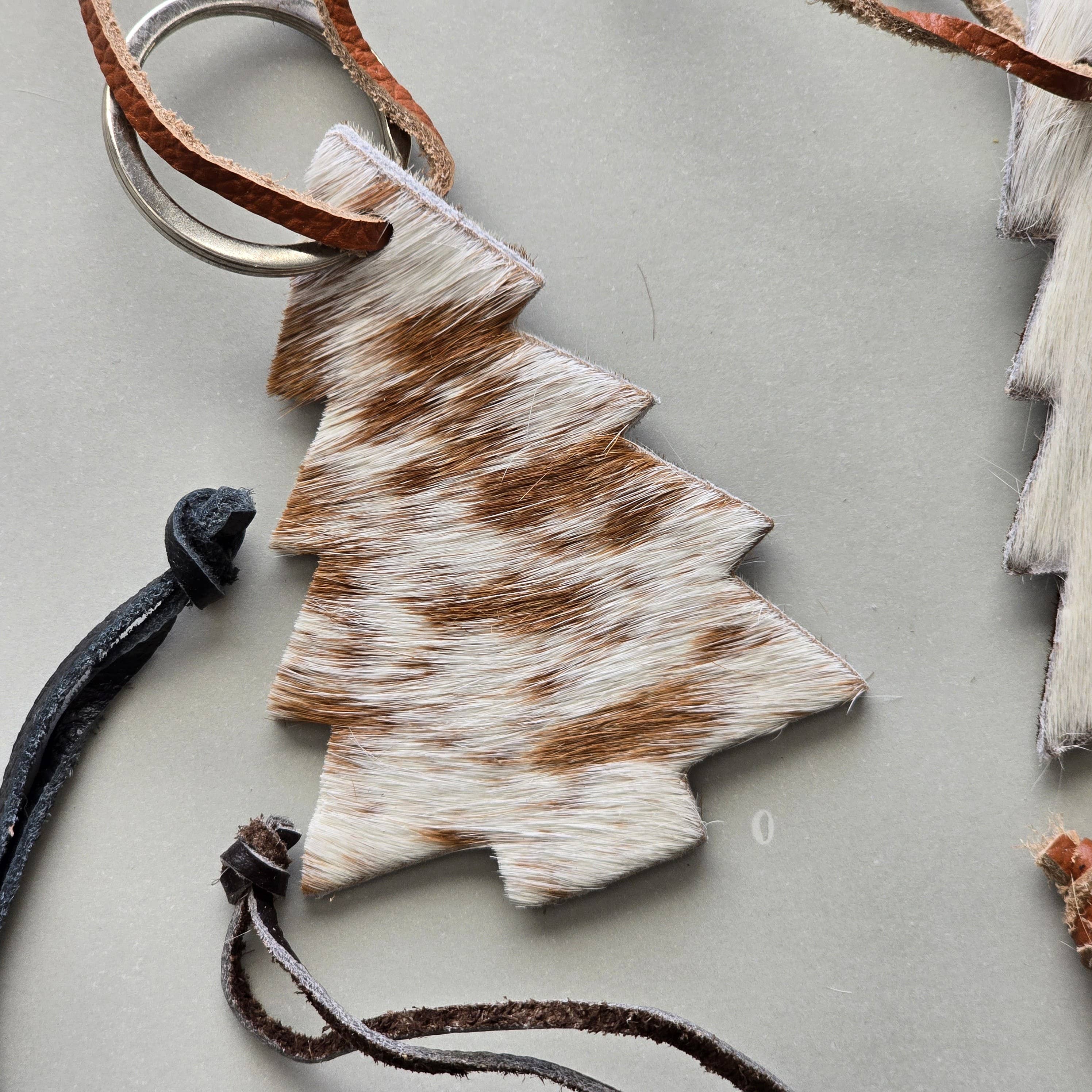 Ranchers Closet - Wholesale Keychain - Unisex - 10 Cowhide Christmas Tree Ornament – Real Cow Hide Keychain5