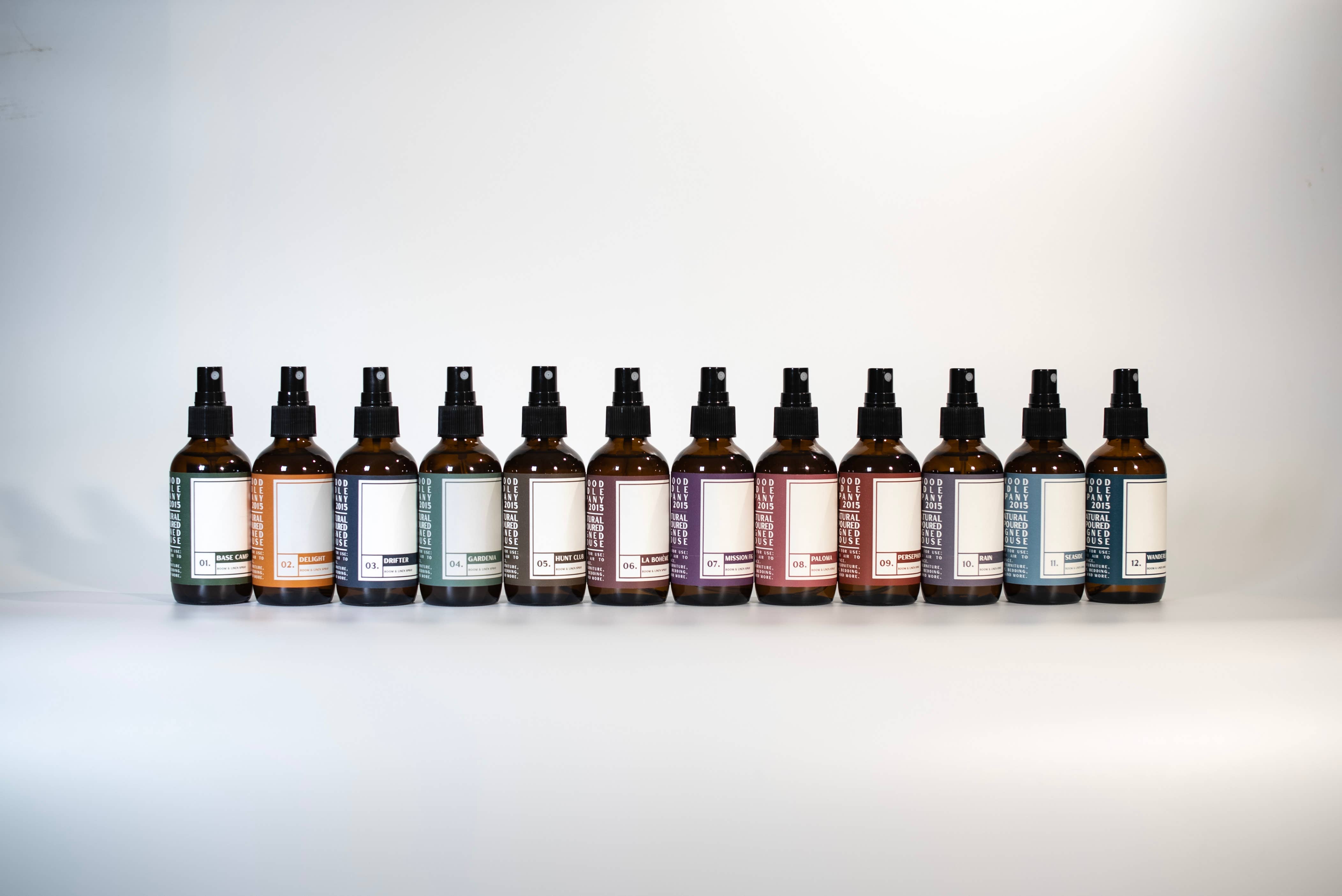 Redwood Candle Co. - Venta al por mayor Espráis para interior y ropa de cama - Base Camp Room + Spray de lino2