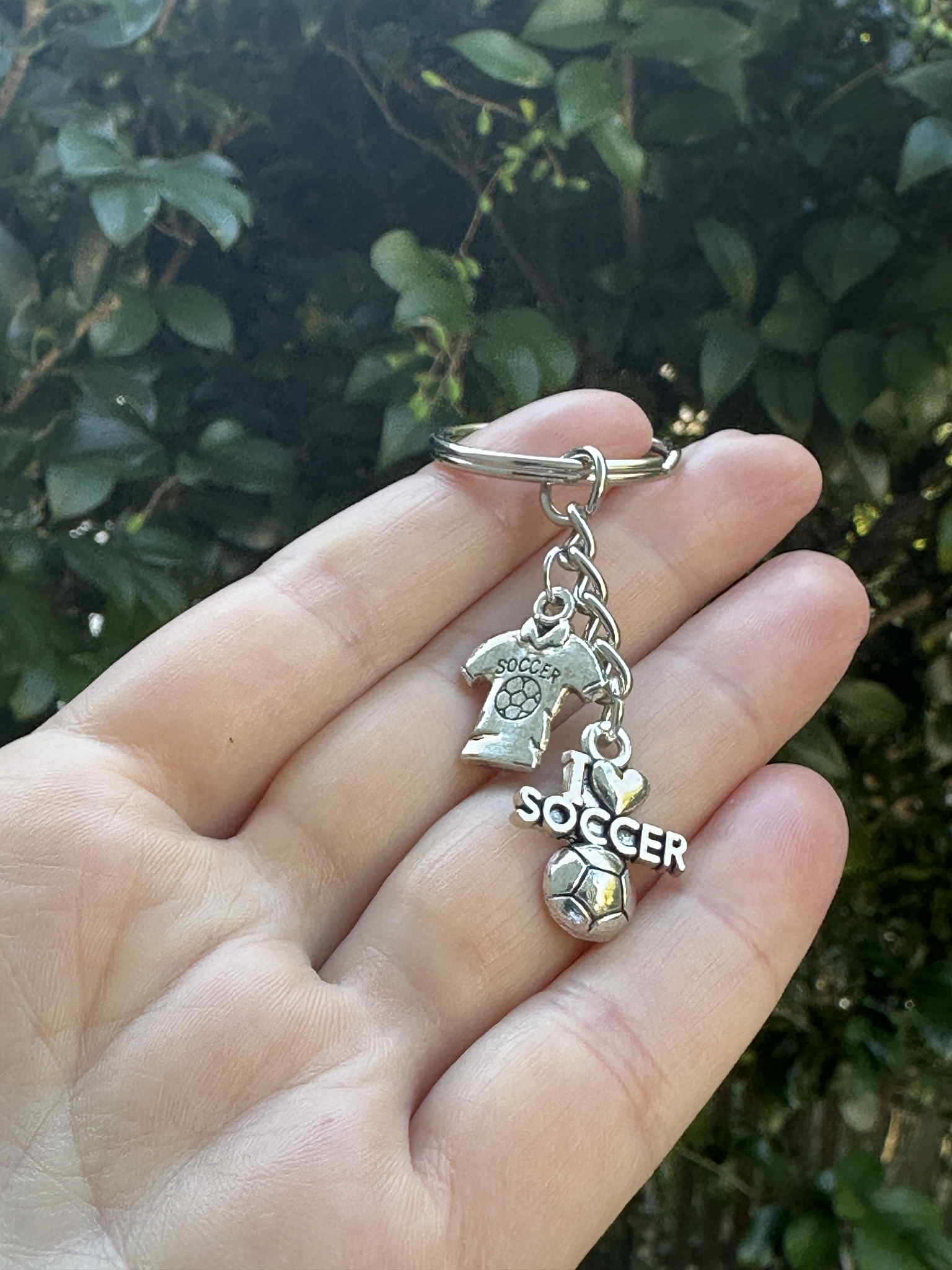 Arcfo Jewelry - Venta al por mayor Llavero - Mujer - Llavero "Amo el Fútbol" – Regalo para Aficionados al Deporte1